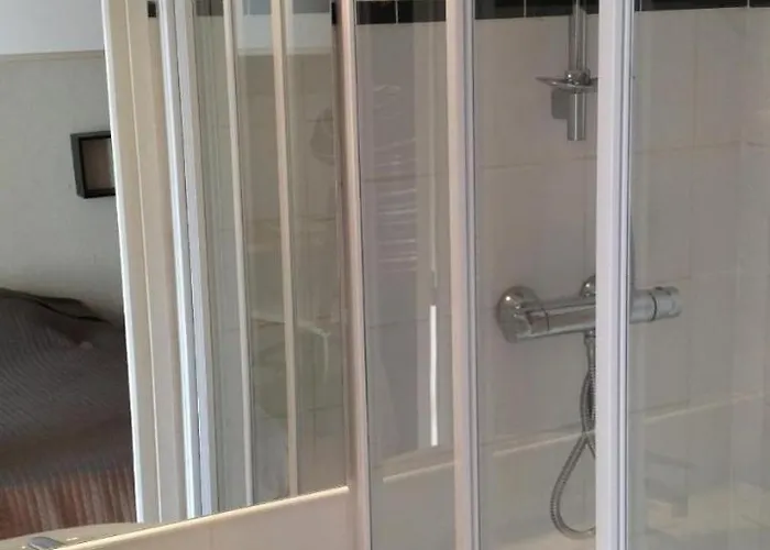 ホテル Restaurant Les Oliviers
